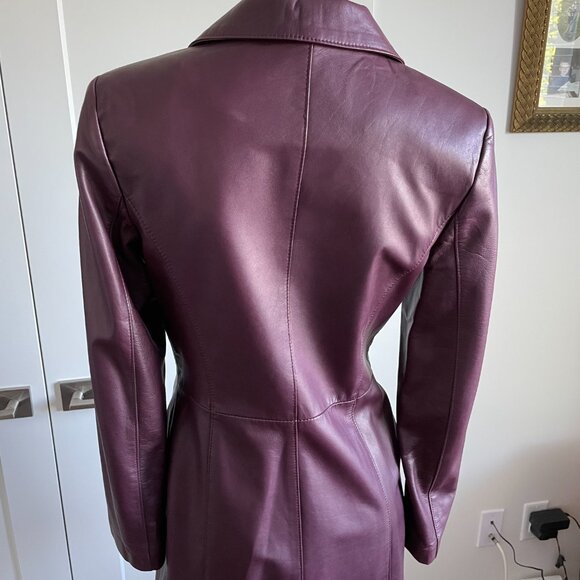 Danier Genuine Italian Leather 4 Button Lined Fitted Coat Purple/Wine XS NWOT - Picture 7 of 15